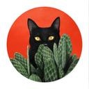 Poster Svart katt i kaktus-gömställe Rund - Korenkova