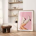 Póster Vaquera con botas de purpurina en rosa - Vértigo Artegraphy