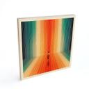 Cuadro de madera de una mujer delante de un fondo de arco iris - Taudalpoi - Cuadrado