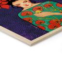 Cuadro de madera mujer con corona de flores rojas y pájaro - Hülya
