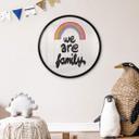 Póster Somos familia - Treechild - Redondo
