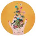 Tapet cirkel Treechild - Colorful flowers in Frida's hands - vliesetapet/selvklæbende non-woven tape