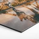 Sekskantet vægmaleri Refleksion af en giraf i naturen - Amtmann - aluminium dibond