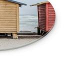 Glasbillede - Kystcharme - Farverige hytter ved havet - Skudt af Clint - Rund