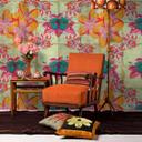 Farverigt blomstertapet - orange & magenta på en beige baggrund - non-woven