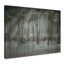 Canvas schilderij Wolkenbos aan het meer met reiger in het groen - Ms Tiff