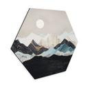 Hexagon Dibond Roligt bjerglandskab i skumringen - SpaceFrog Designs