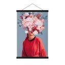 Póster de tela Mujer elegante con espléndidas flores - Polilla