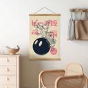 Tekstil plakat Miley Peach med nedrivningskugle - japansk - Gomes