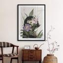 Póster Frida Floral Studio - Silueta de mujer con flores moradas