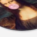 Vægcirkel Taudalpoi - Mona Lisa med tyggegummi – print på aluminium (Alu-Dibond)