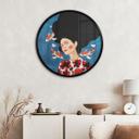 Póster Mujer vestida de flores con koi - Hülya - Redondo