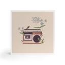 Billede af træ til at hænge op - Retro radio floral - Frida Floral Studio - 15x15 cm