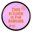 Plakat Dette køkken er til at danse i - Ohkimiko - Round