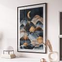 Póster Fredriksson - Montañas bajo la luz dorada de la luna