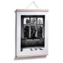 Póster Krystynek - En la ventana