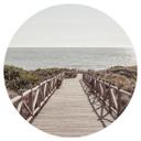 Vinilo decorativo muelle a la playa - 1X Estudio - Redondo