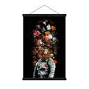 Tekstil plakat Astronaut med blomsterarrangement - Nicebleed