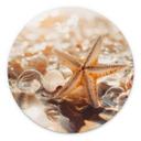 Billede Skaller på en solrig strand - Treechild - rund – print på aluminium (Alu-Dibond)
