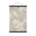 Póster de tela pájaros entre flores blancas - UN Designs