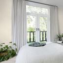 Enkelt tapet, monokromt non-woven tapet Factory V hvid