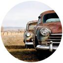 Fototapet - Rundt - Old Rusted Cars - vliesetapet/selvklæbende non-woven tapet