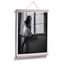 Póster Krystynek - Chica en la ventana