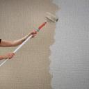 Non-woven tapet med moderne ensfarvet look og tekstur i ensfarvet hvid
