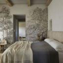 Bosbehang met boslandschap in beige - Ms Tiff