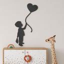 Decoración mural niño con globo corazón - MDF