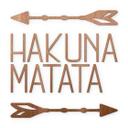 Træbogstaver Mahogni - Hakuna Matata med pile