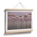 Poster lotusbloemen met zwaan in water in donkerroze - Ms Tiff