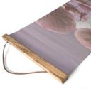 Textielposter lotusbloemen met zwaan in water in donkerroze - Ms Tiff - Panorama