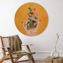 Cuadro de madera Treechild - Flores de colores en las manos de Frida - Redondo