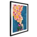 Póster de mujer con flores rosas en el pelo - Hülya