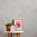 Blomstermønstret tapet i hør-look beige - sart blomsterdesign tapet hvid