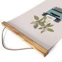 Póster de tela Frida Floral Studio - Máquina de escribir botánica