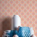 Retro look tapet med prikker beige orange - Ikke-vævet tapet med grafisk mønster - struktureret tapet med afskalning og klæbning