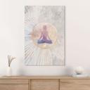 Billede af lotusstilling - Meditation i gyldent lys - Manovski – print på aluminium (Alu-Dibond)