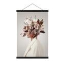 Póster de tela - Bella con sombrero de flores