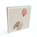 Billede af træ til at sætte op - Sød kanin med ballon - Treechild - 15x15 cm