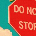 Fototapet Do Not Stop - Skilt foran turkisblå himmel - CosmoZach