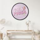 Póster Girl Power Retro Lettering Morado - Redondo