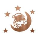 Træ vægdekoration mahogni finer Lille astronaut med måne og stjerner