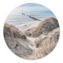 Tableau sur alu-Dibond rond Découverte de la nature dans les pittoresques dunes de la Baltique