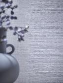 Ikke-vævet tapet med striber og fine linjer i grå struktur
