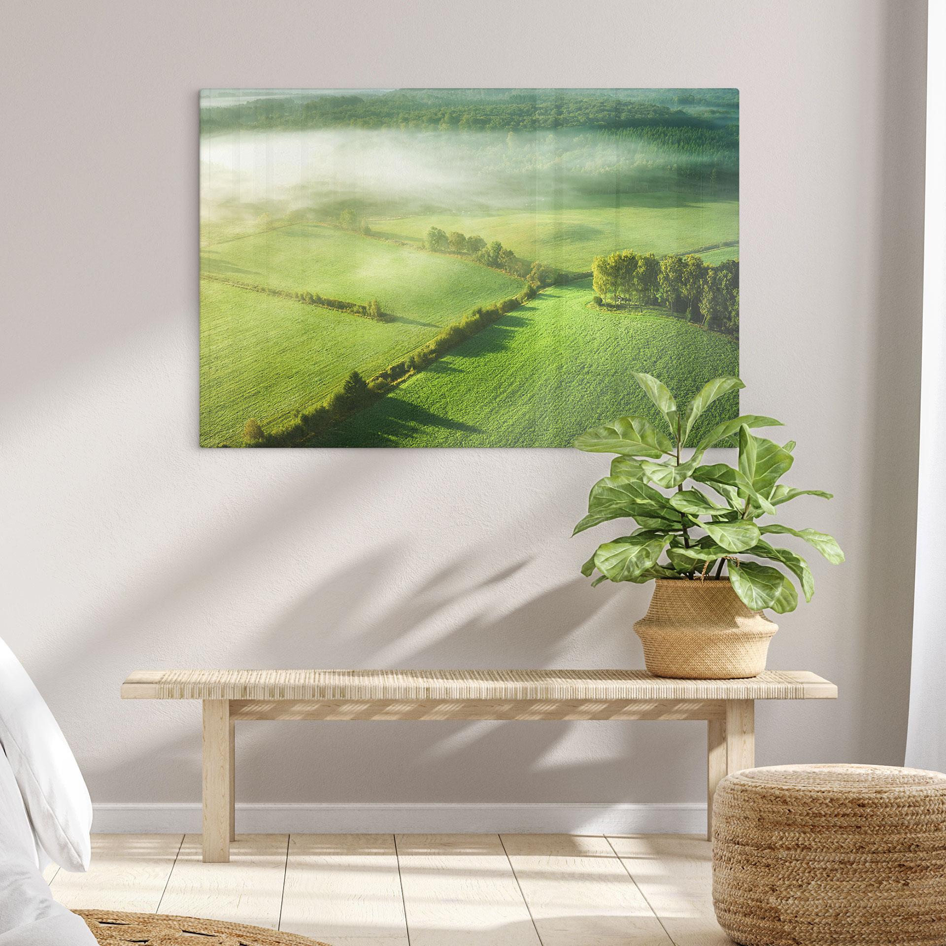 Glasbild Idyllische Felder im Nebel - Keller