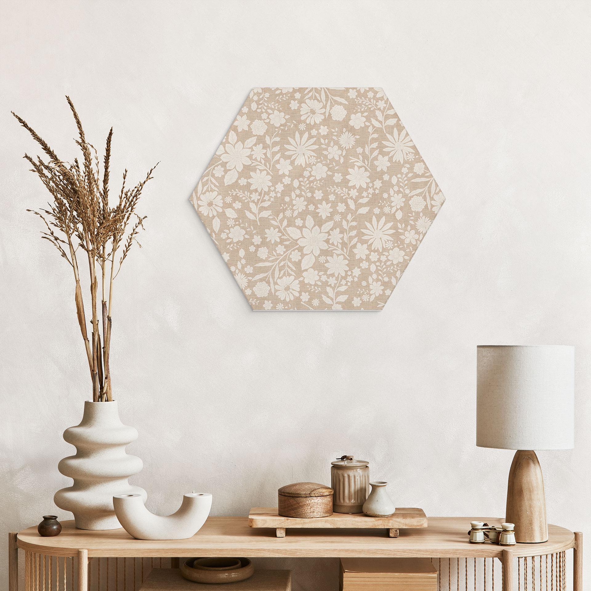 Sekskantet billede af vintage blomster i hørlook - Bloomery Decor - aluminium dibond