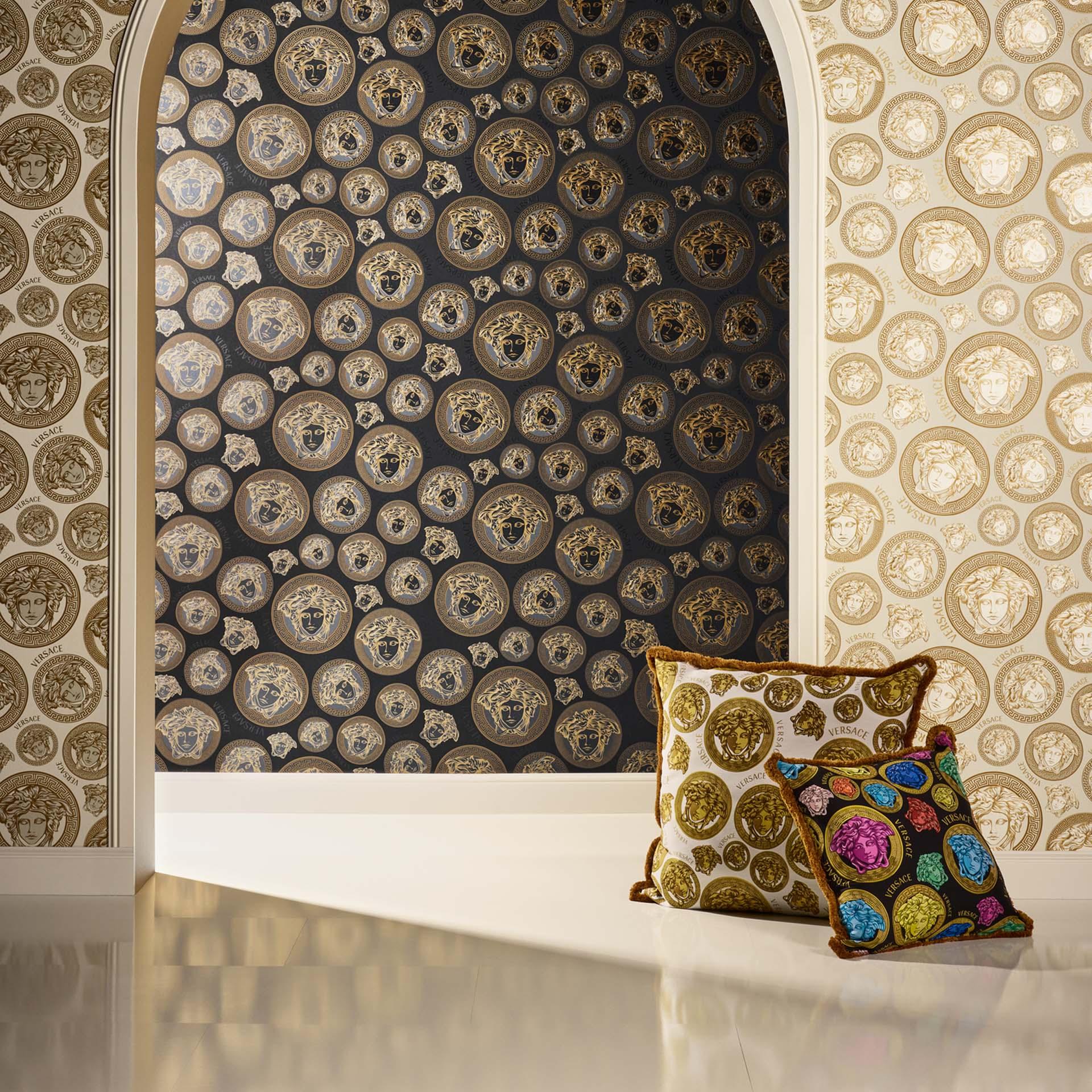 Versace design tapet i guld og sort non-woven tapet luksus medusa hoveder
