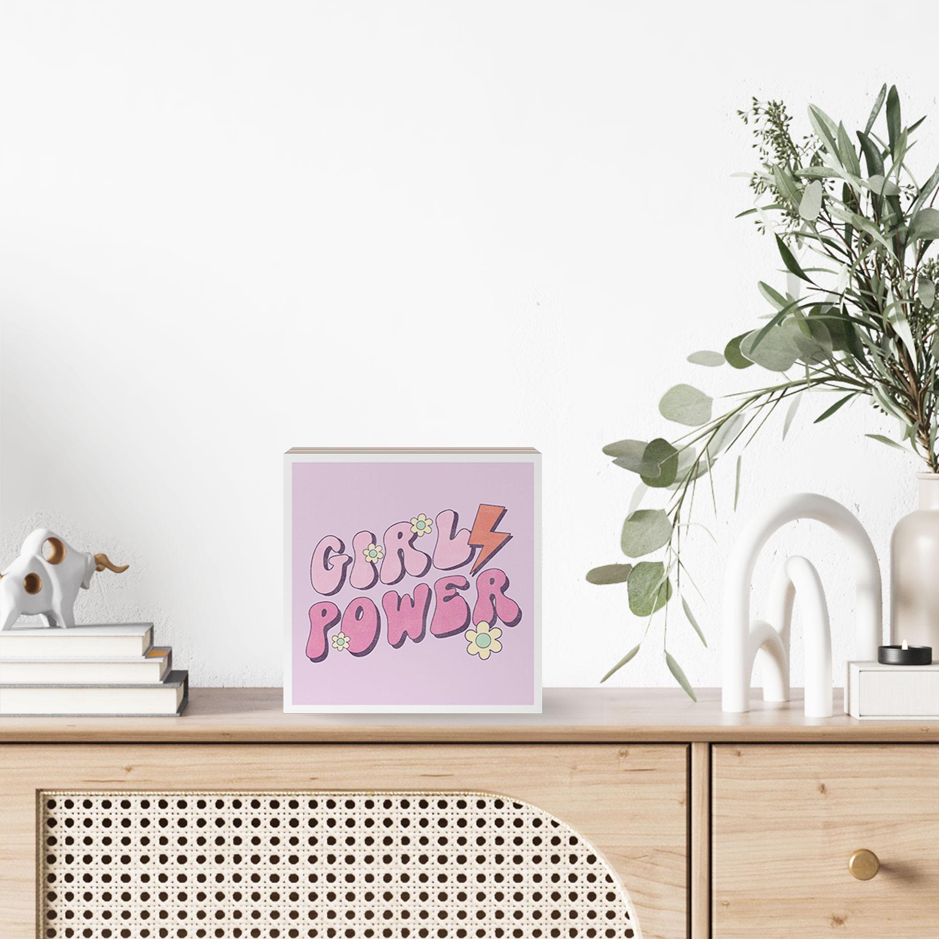 Billede af træ til at sætte op - Girl Power Retro lettering purple - 15x15 cm